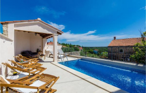Awesome home in Cilipi with Outdoor swimming pool and 5 Bedrooms